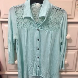 3/4 Sleeve Button Down